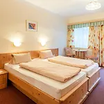 Pensión Gaestehaus Golker 2*